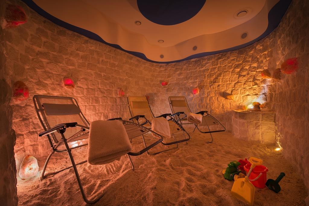 Wellness Hotel Diamant Hluboká nad Vltavou Exterior foto